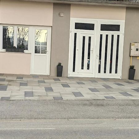 Apartament Sana Postojna Zewnętrze zdjęcie